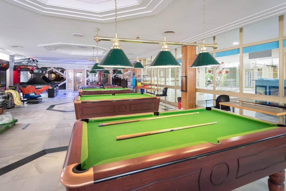 Benal Beach Suite Ii, Estudio Con Parque Acuatico Y Vistas Al Mar. Benalmádena Kültér fotó