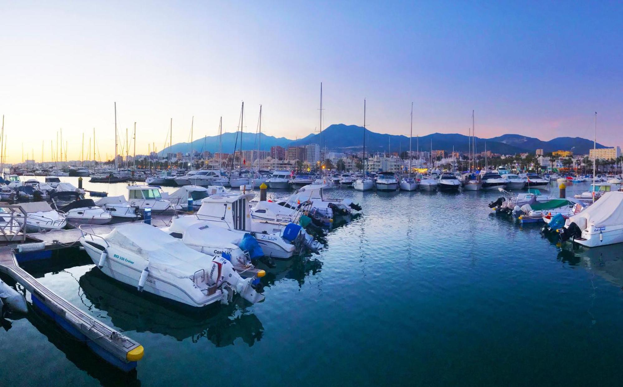 Benal Beach Suite Ii, Estudio Con Parque Acuatico Y Vistas Al Mar. Benalmádena Kültér fotó