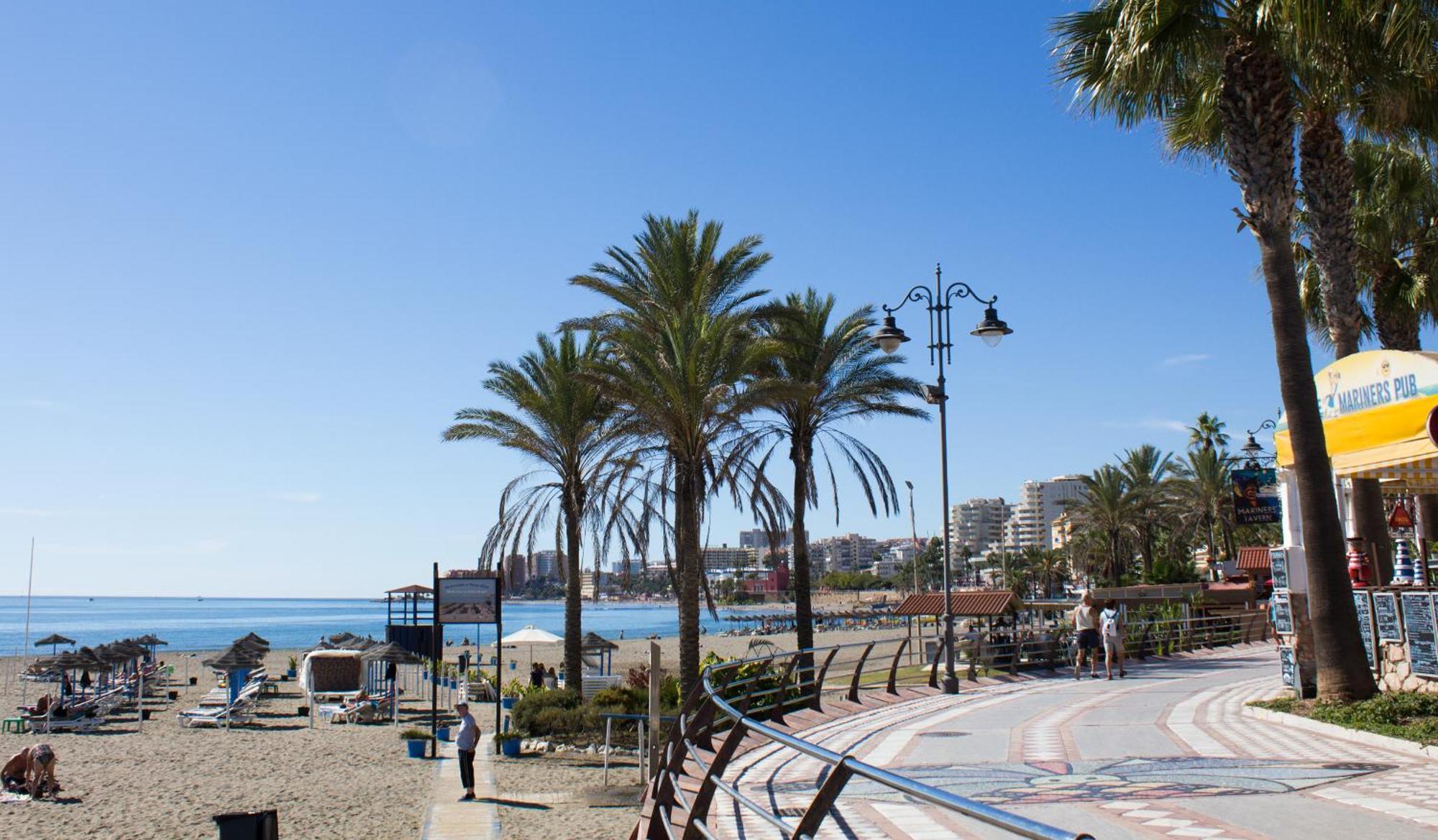 Benal Beach Suite Ii, Estudio Con Parque Acuatico Y Vistas Al Mar. Benalmádena Kültér fotó