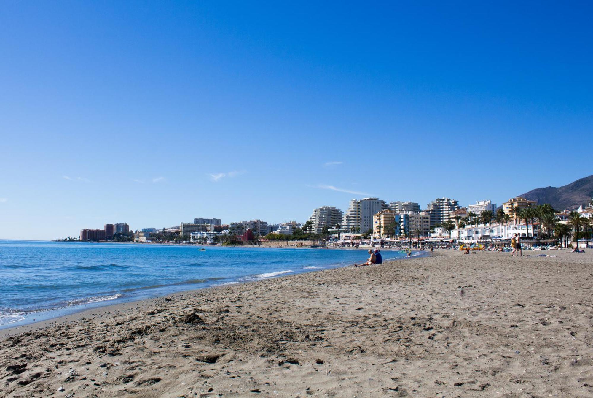 Benal Beach Suite Ii, Estudio Con Parque Acuatico Y Vistas Al Mar. Benalmádena Kültér fotó
