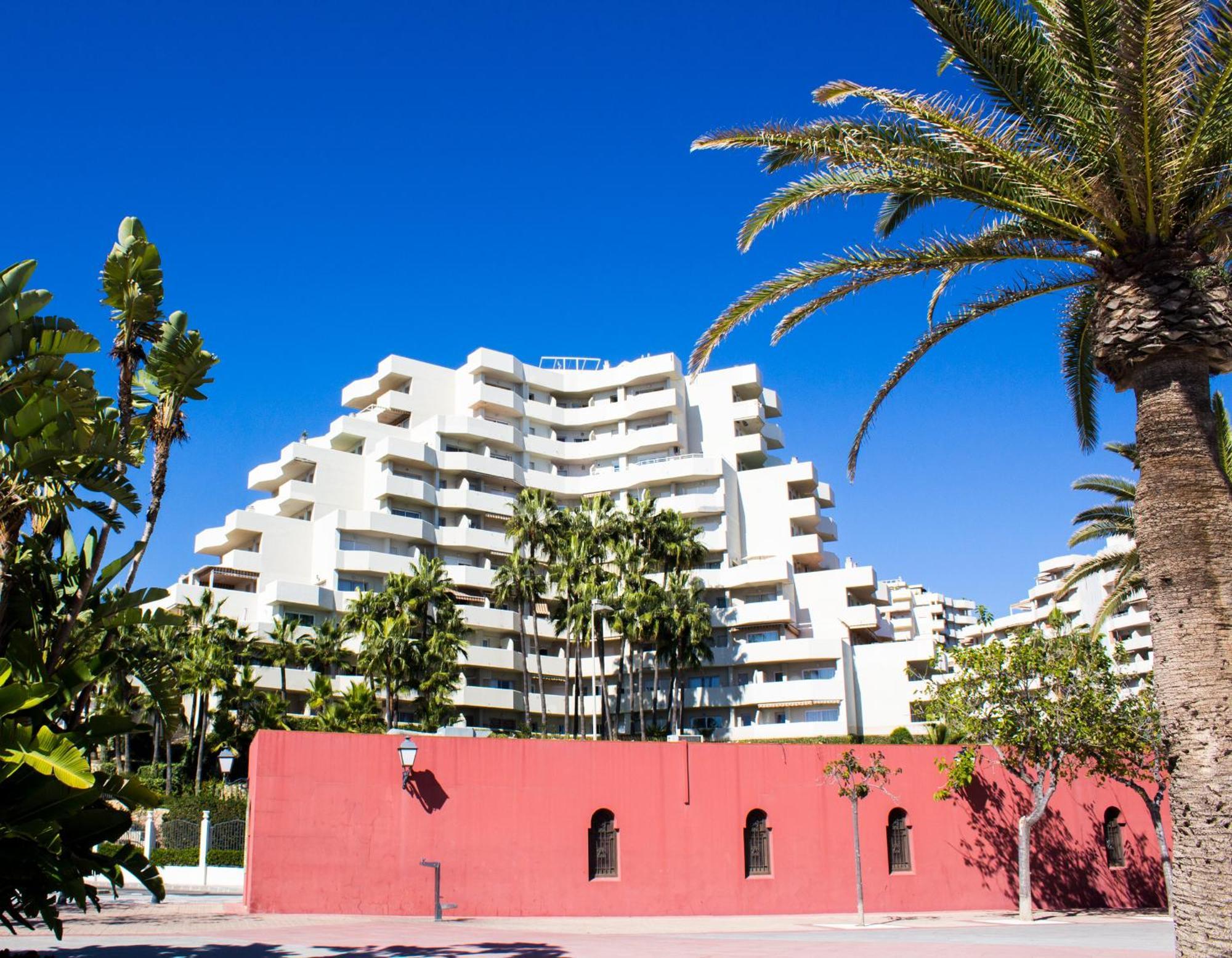 Benal Beach Suite Ii, Estudio Con Parque Acuatico Y Vistas Al Mar. Benalmádena Kültér fotó