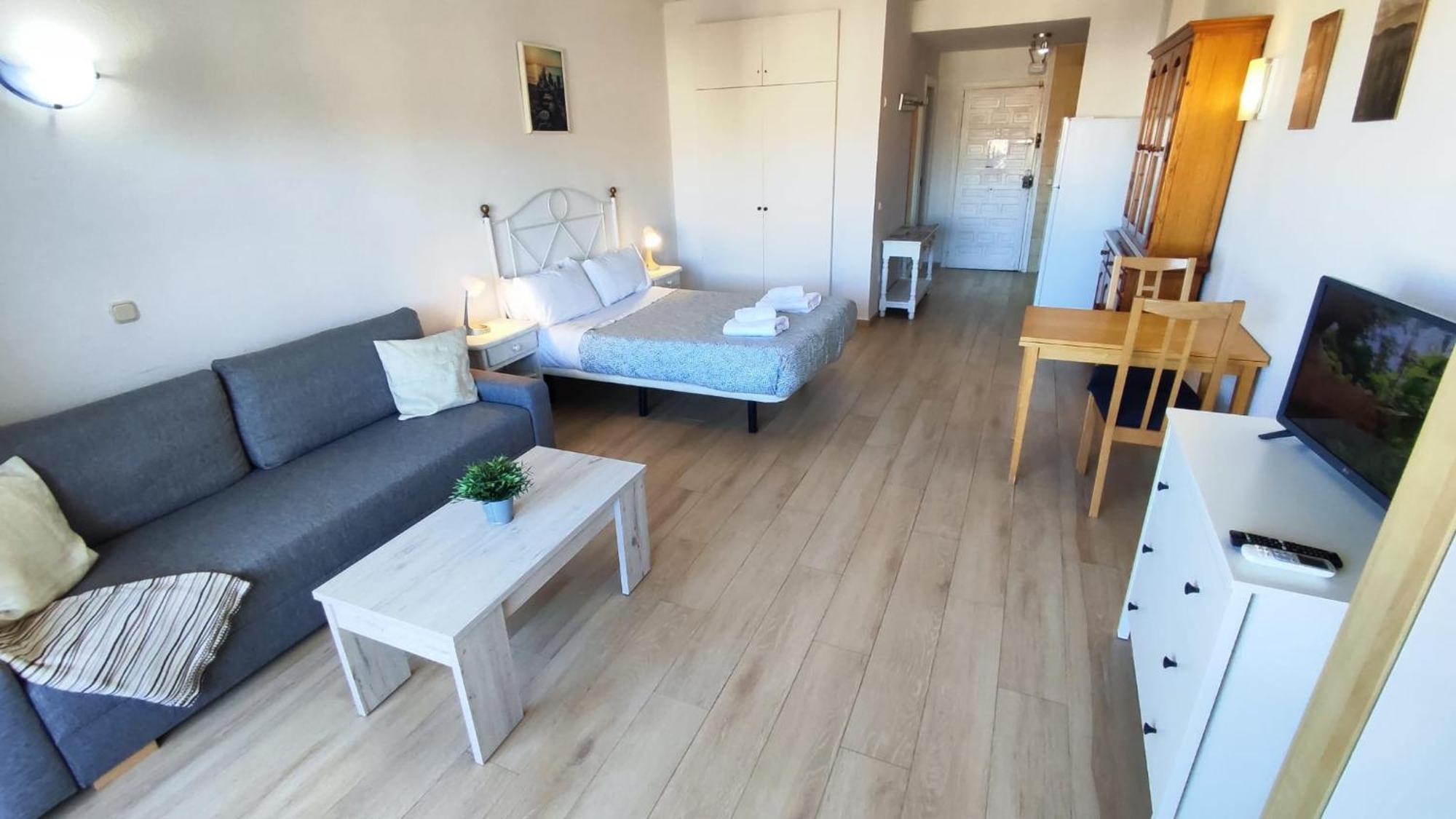 Benal Beach Suite Ii, Estudio Con Parque Acuatico Y Vistas Al Mar. Benalmádena Kültér fotó