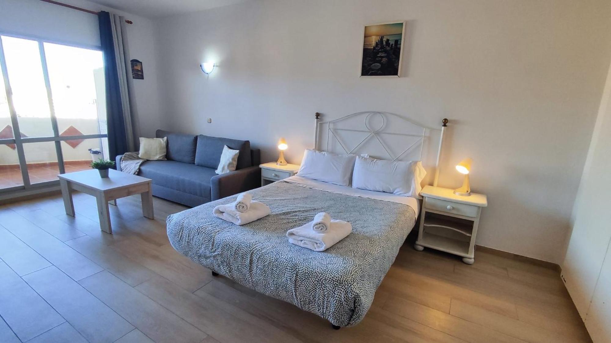 Benal Beach Suite Ii, Estudio Con Parque Acuatico Y Vistas Al Mar. Benalmádena Kültér fotó